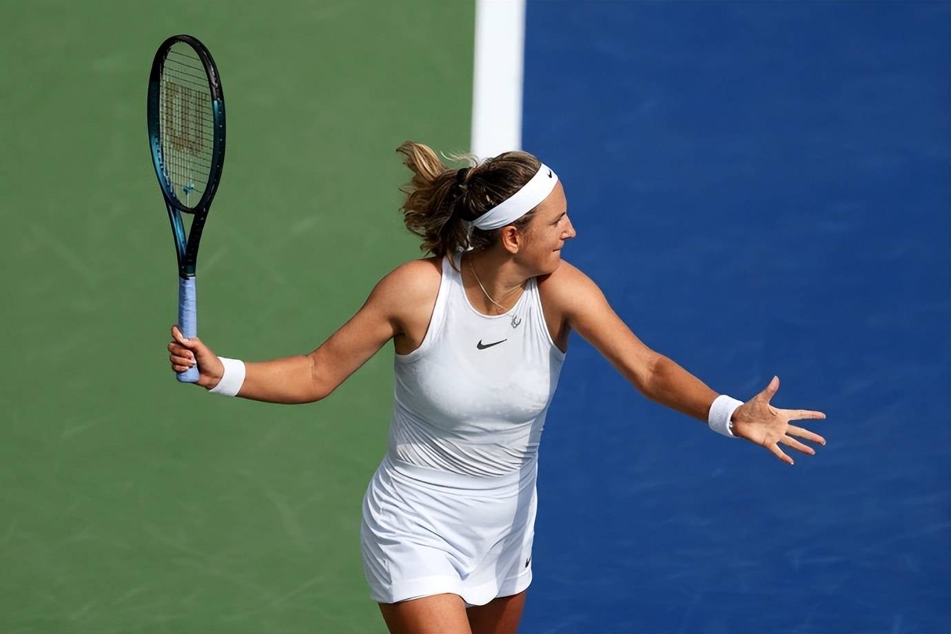 阿扎伦卡在拜仁比赛中大比分获胜,夺冠引发热议!引发球迷热议 阿扎伦卡在拜仁比赛中大比分获胜,夺冠引发热议!引发球迷热议