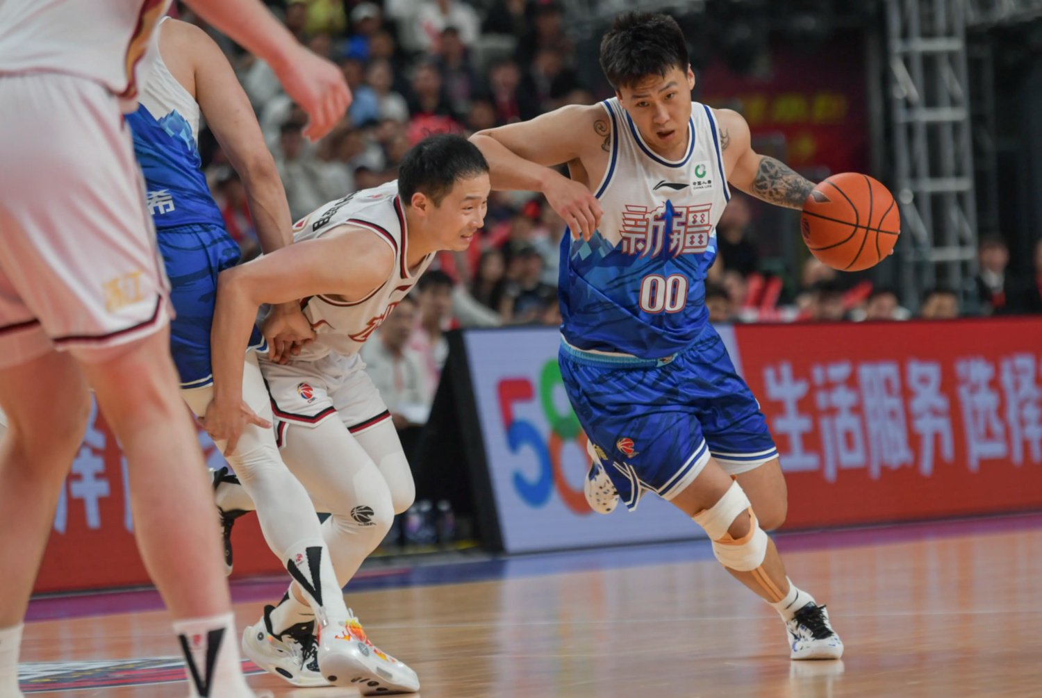 开云中国-关于今夜体能课后，新疆广汇调整名单备战CBA常规赛，球迷炸锅，赛季目标并未改变的信息-开云中国