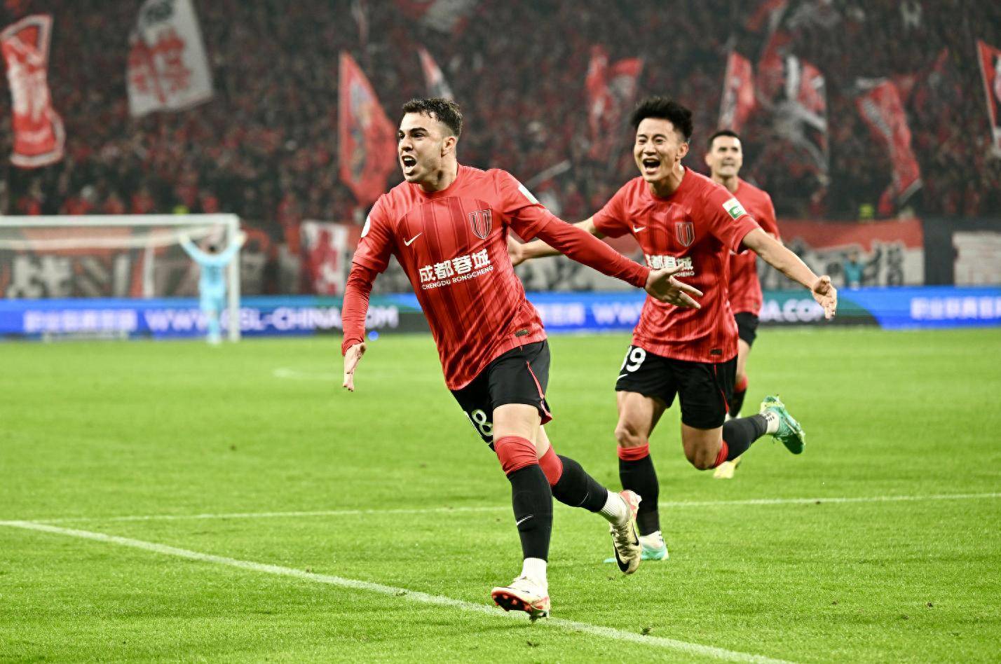 关于埃因霍温围绕欧篮联状态回暖上海申花围绕德甲绝杀压哨，成都蓉城完成体检备战亚冠直接炸裂的信息